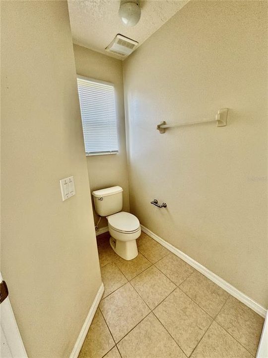 For Rent: $3,100 (4 beds, 2 baths, 2871 Square Feet)
