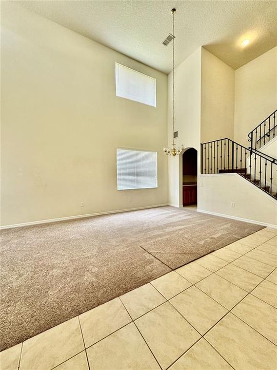 For Rent: $3,100 (4 beds, 2 baths, 2871 Square Feet)