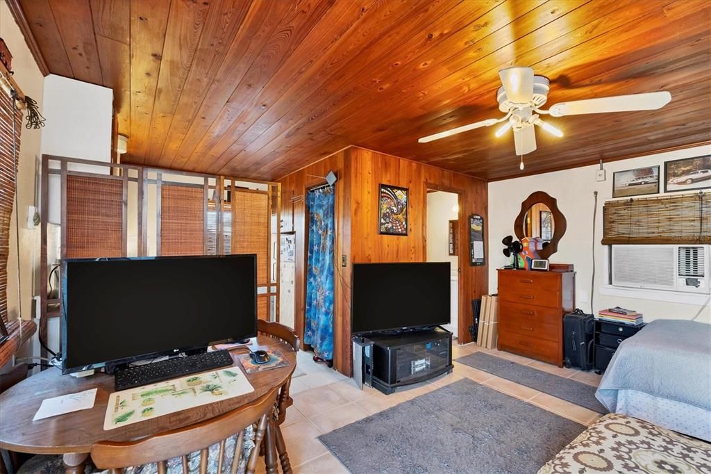 На продажу: $299,000 (2 спален, 0 ванн, 1097 Квадратных фут)