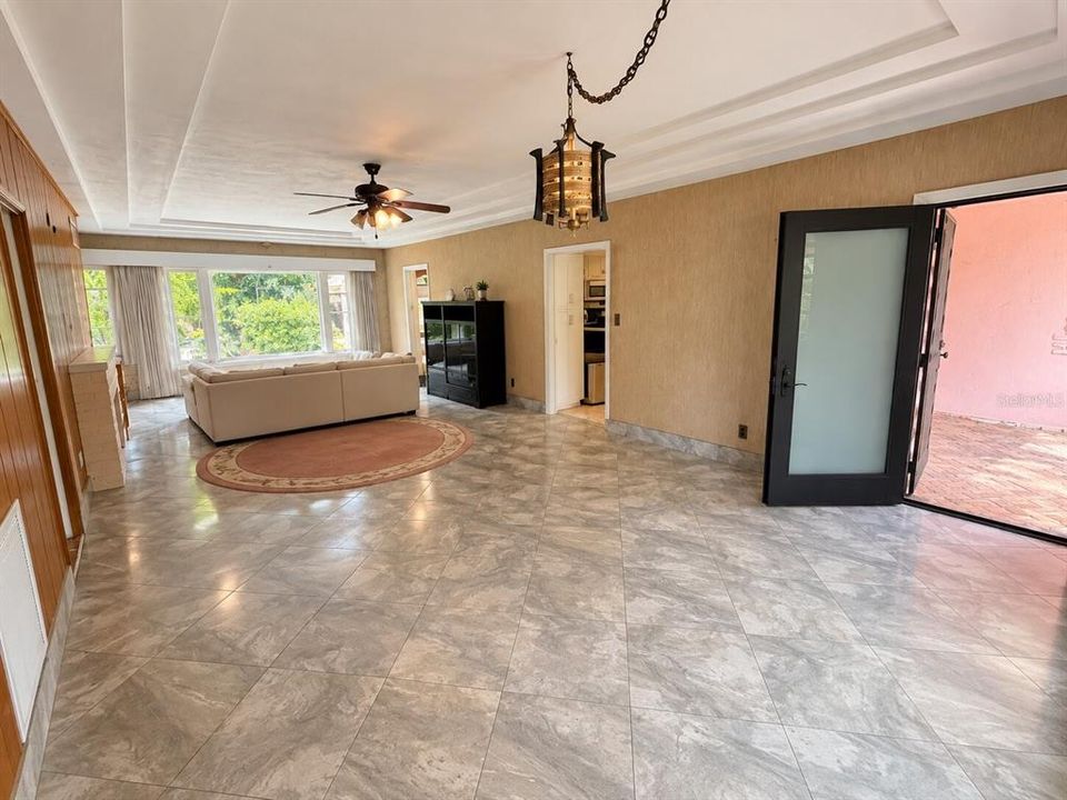 For Sale: $1,099,999 (2 beds, 2 baths, 1993 Square Feet)