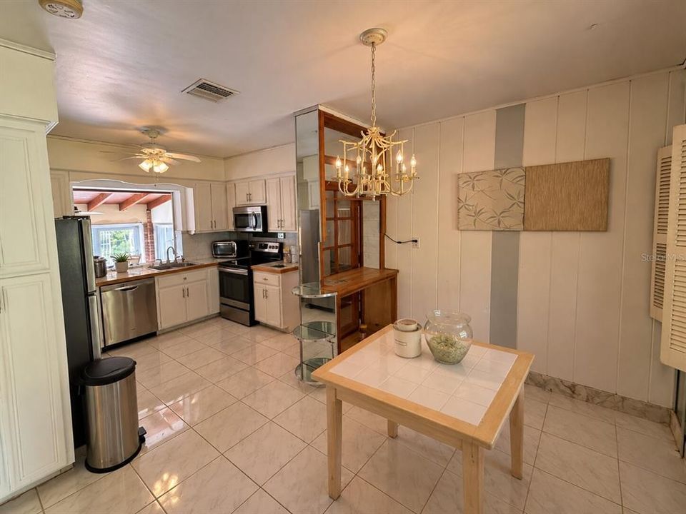 For Sale: $1,099,999 (2 beds, 2 baths, 1993 Square Feet)