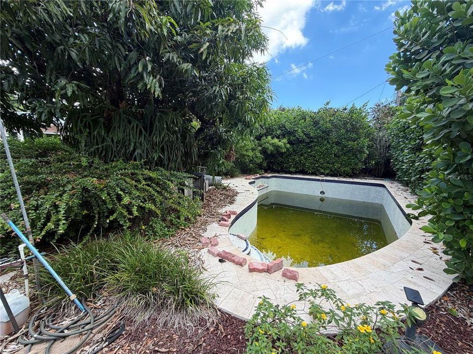 For Sale: $1,099,999 (2 beds, 2 baths, 1993 Square Feet)