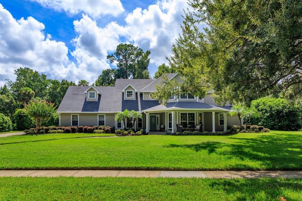 For Sale: $1,100,000 (6 beds, 5 baths, 4048 Square Feet)