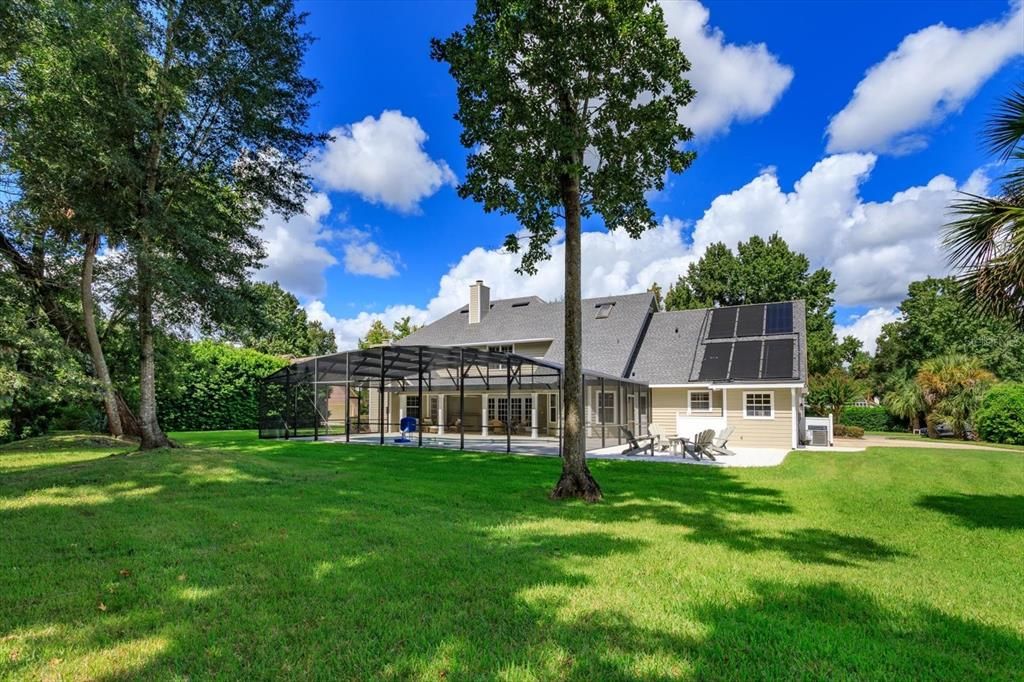For Sale: $1,100,000 (6 beds, 5 baths, 4048 Square Feet)