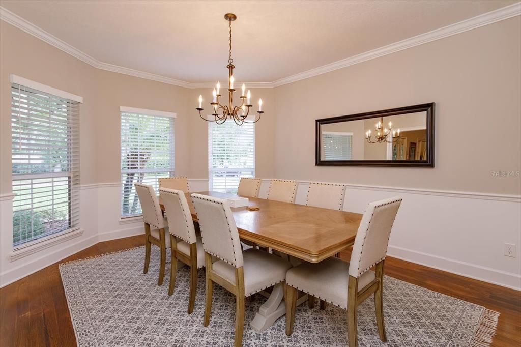 For Sale: $1,100,000 (6 beds, 5 baths, 4048 Square Feet)