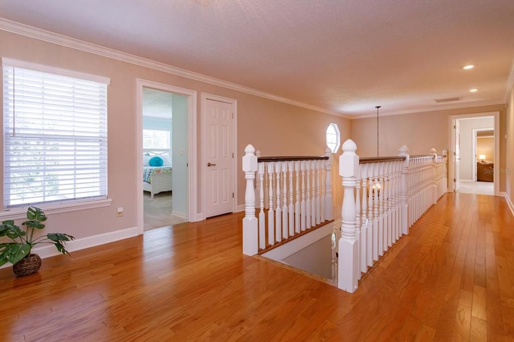 For Sale: $1,100,000 (6 beds, 5 baths, 4048 Square Feet)