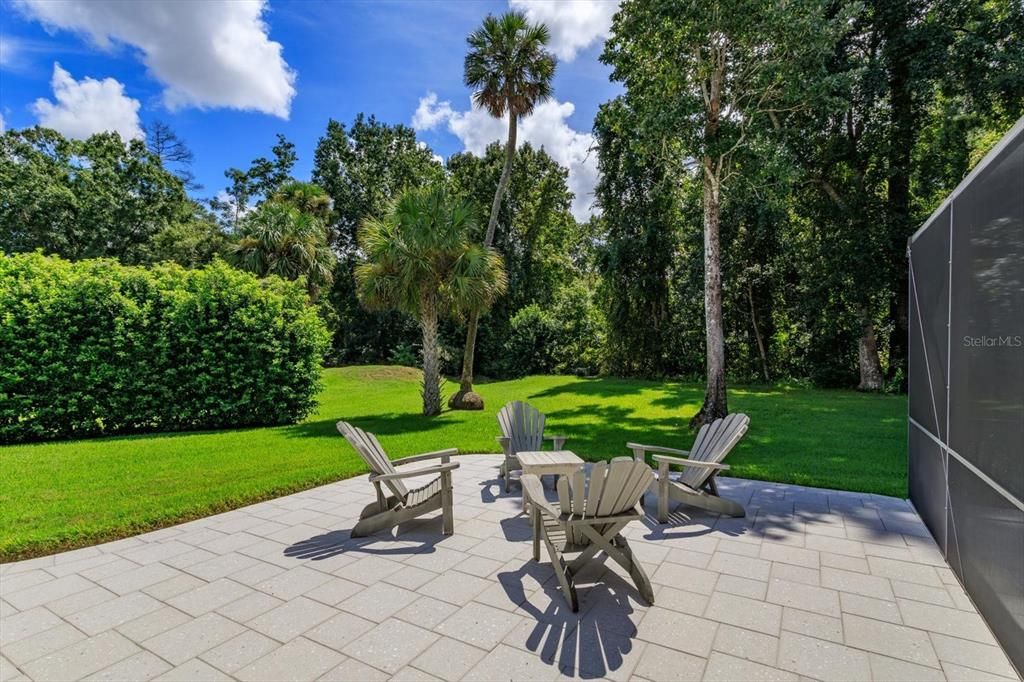 For Sale: $1,100,000 (6 beds, 5 baths, 4048 Square Feet)