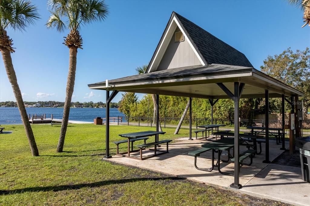 For Sale: $1,100,000 (6 beds, 5 baths, 4048 Square Feet)