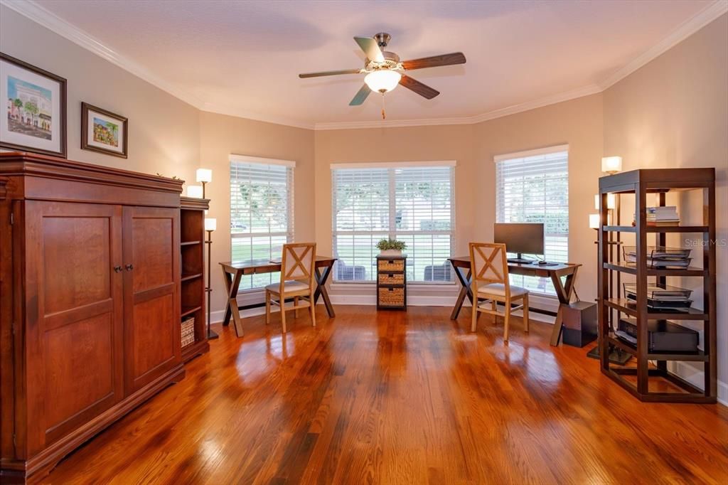 For Sale: $1,100,000 (6 beds, 5 baths, 4048 Square Feet)