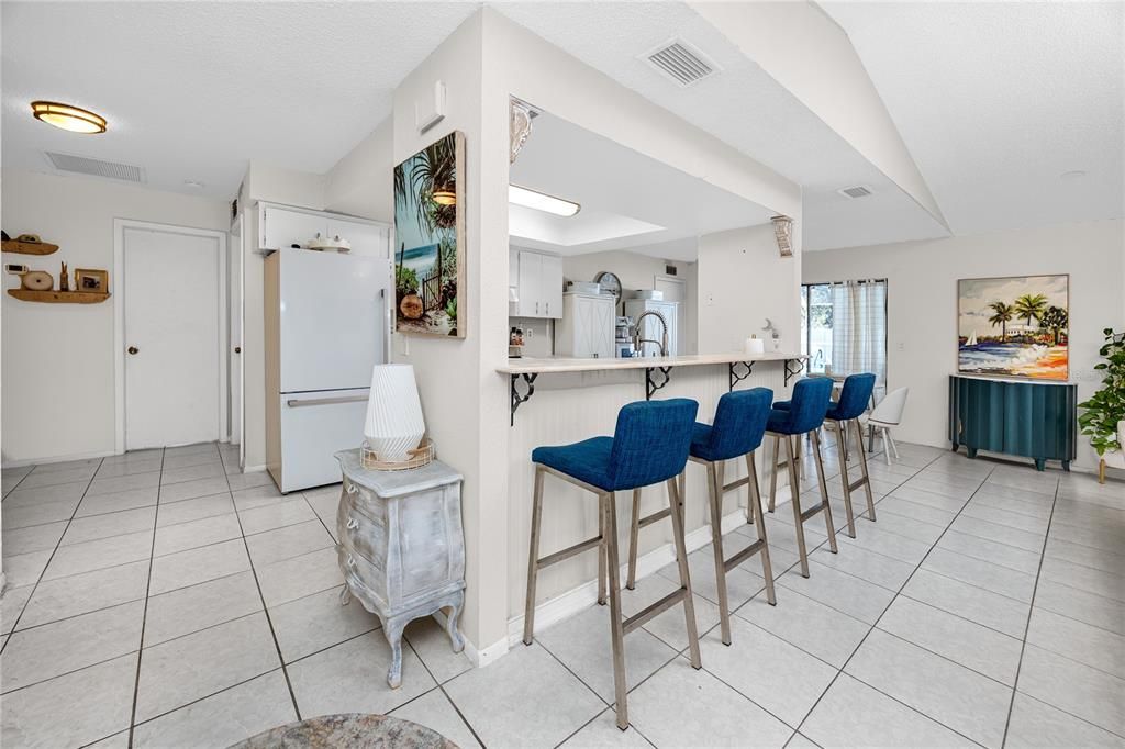 En Venta: $519,000 (3 camas, 2 baños, 1570 Pies cuadrados)