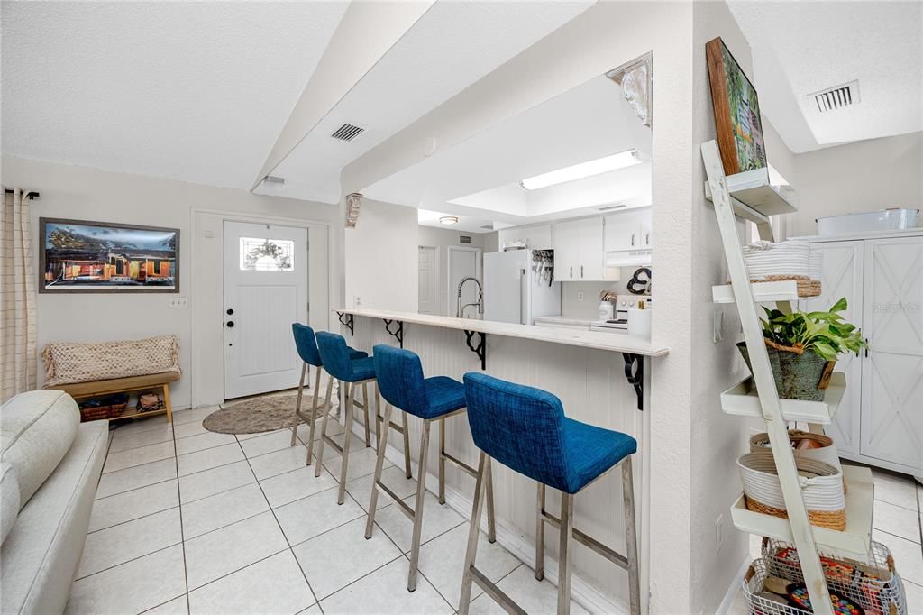 En Venta: $519,000 (3 camas, 2 baños, 1570 Pies cuadrados)