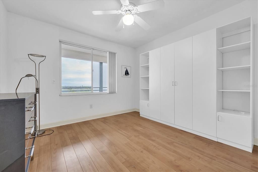For Rent: $4,045 (3 beds, 2 baths, 1891 Square Feet)