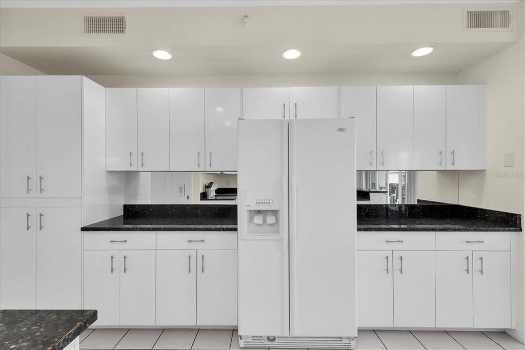 For Rent: $4,045 (3 beds, 2 baths, 1891 Square Feet)
