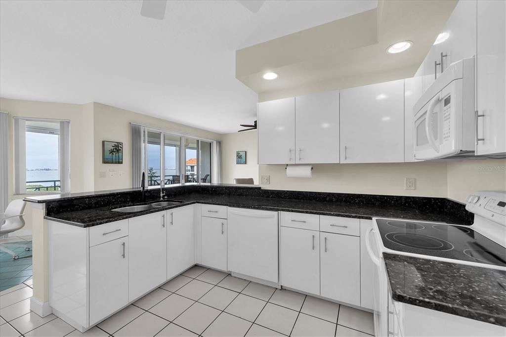 For Rent: $4,045 (3 beds, 2 baths, 1891 Square Feet)