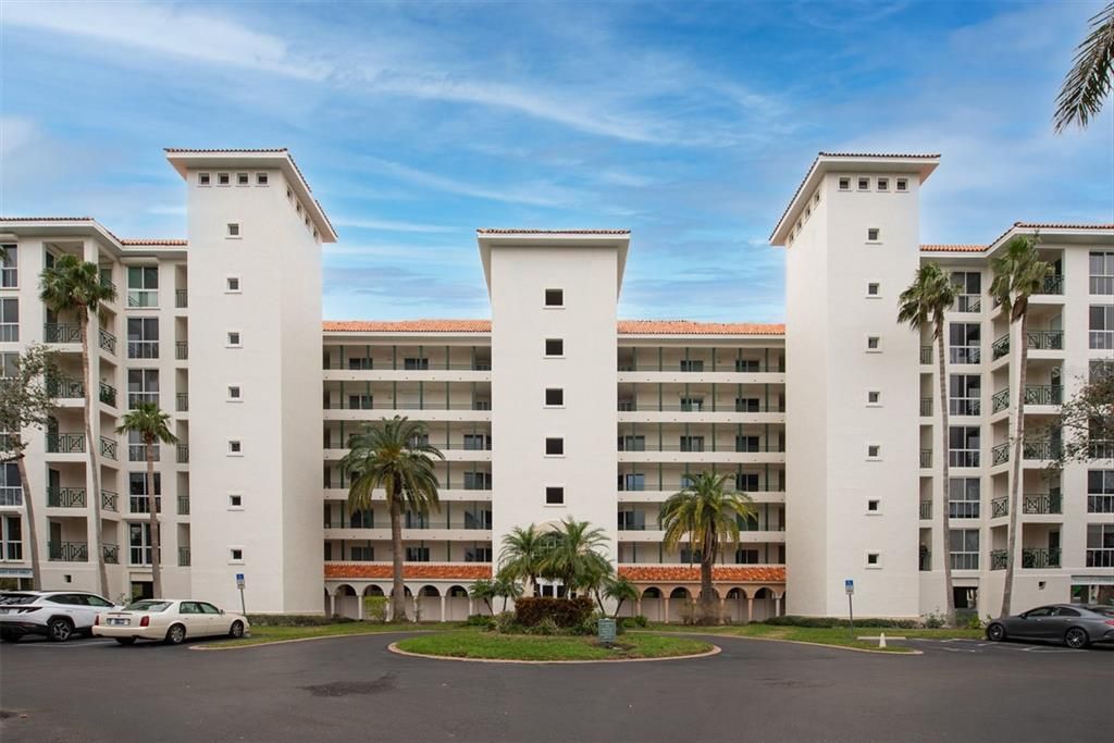 For Rent: $4,045 (3 beds, 2 baths, 1891 Square Feet)