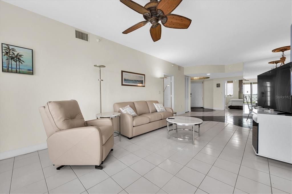 For Rent: $4,045 (3 beds, 2 baths, 1891 Square Feet)