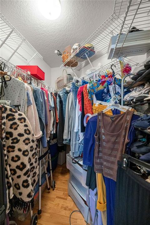 На продажу: $300,000 (3 спален, 2 ванн, 1774 Квадратных фут)