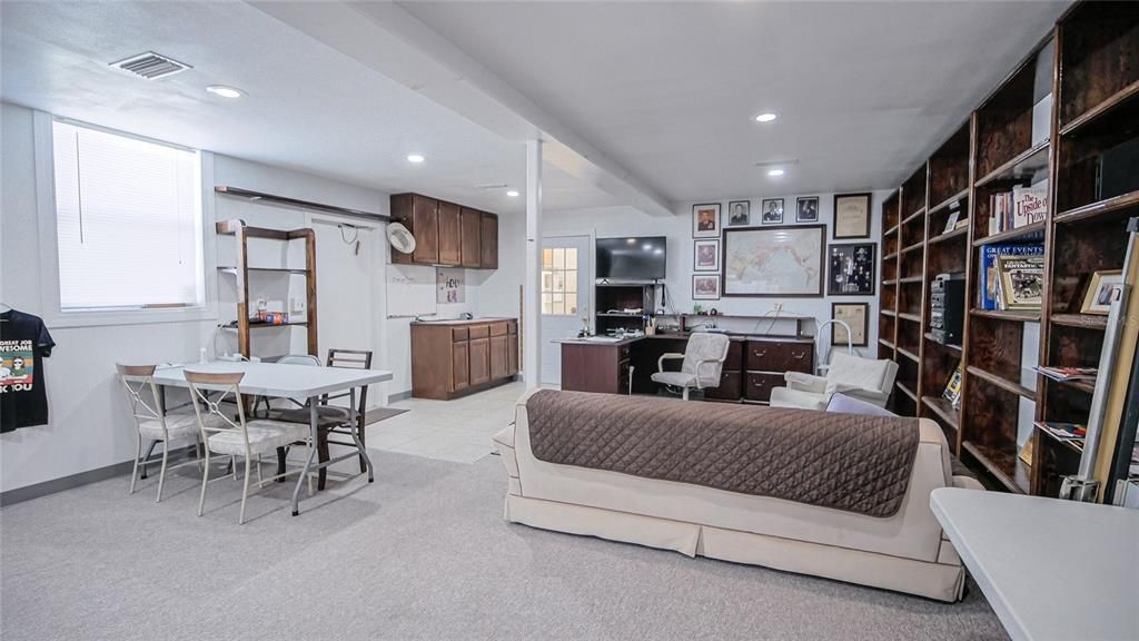 For Sale: $925,000 (3 beds, 2 baths, 2283 Square Feet)
