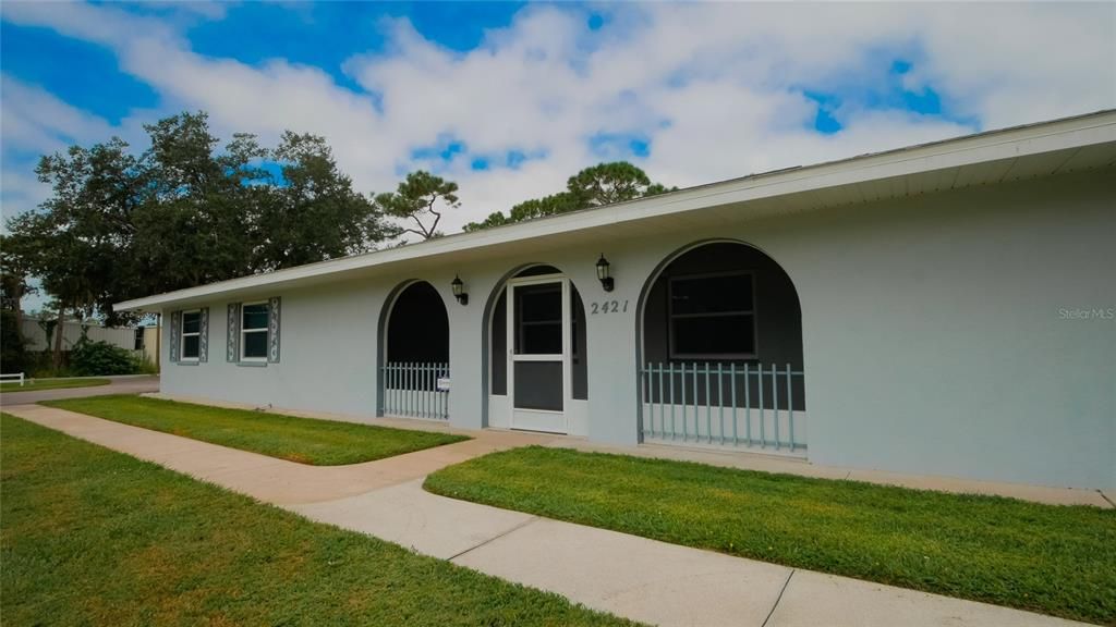 For Sale: $925,000 (3 beds, 2 baths, 2283 Square Feet)