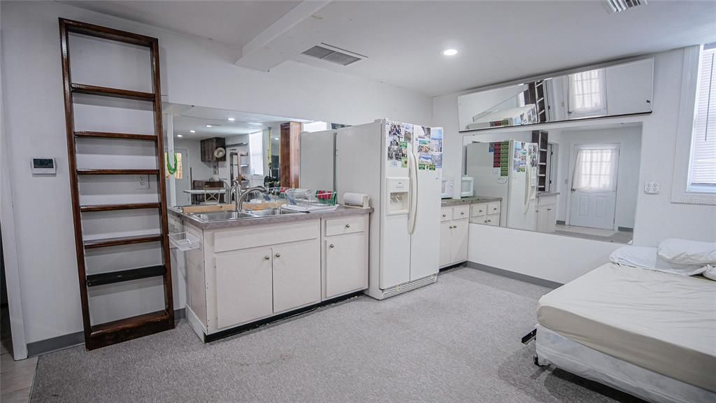 For Sale: $925,000 (3 beds, 2 baths, 2283 Square Feet)