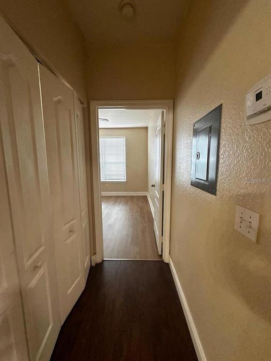For Rent: $1,495 (2 beds, 1 baths, 890 Square Feet)
