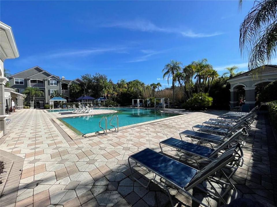 For Rent: $1,495 (2 beds, 1 baths, 890 Square Feet)
