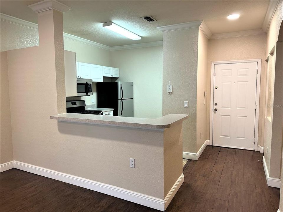 For Rent: $1,495 (2 beds, 1 baths, 890 Square Feet)