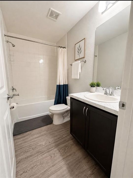 For Rent: $3,900 (5 beds, 3 baths, 2832 Square Feet)