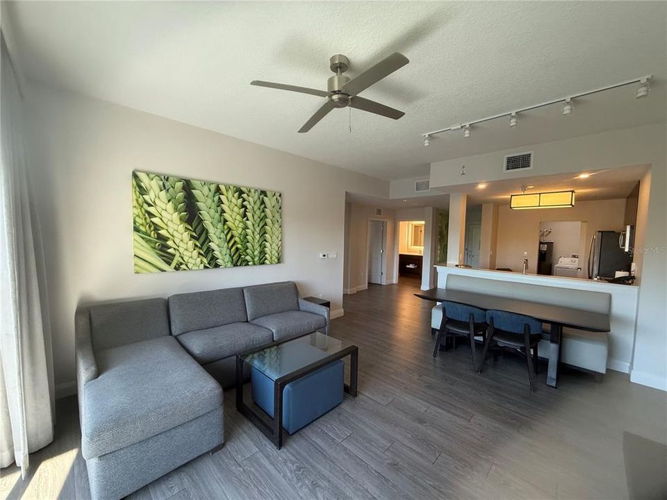 For Sale: $269,000 (3 beds, 2 baths, 1396 Square Feet)
