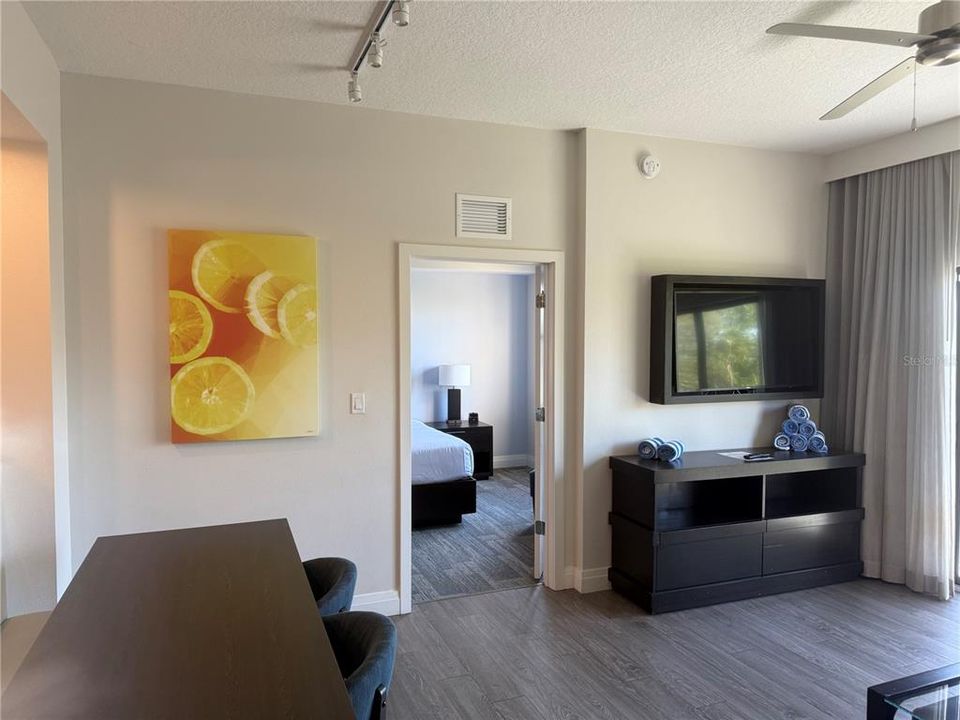 For Sale: $269,000 (3 beds, 2 baths, 1396 Square Feet)