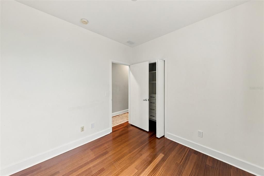 En Venta: $749,000 (3 camas, 2 baños, 2541 Pies cuadrados)