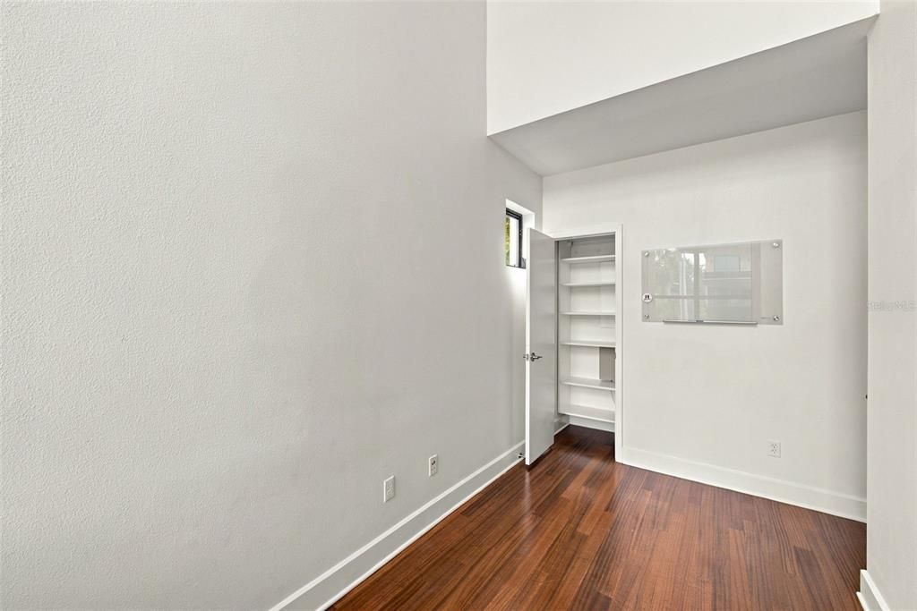 En Venta: $749,000 (3 camas, 2 baños, 2541 Pies cuadrados)