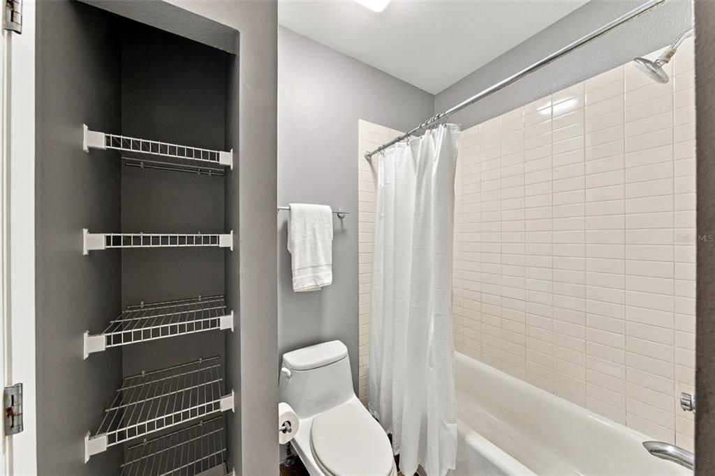 En Venta: $749,000 (3 camas, 2 baños, 2541 Pies cuadrados)