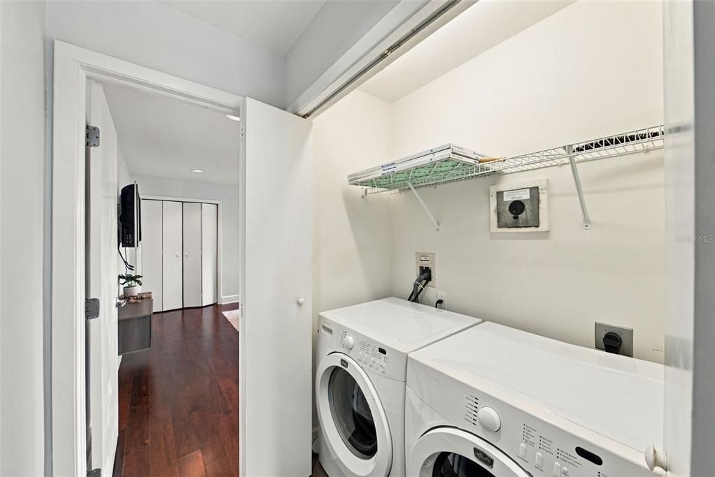 En Venta: $749,000 (3 camas, 2 baños, 2541 Pies cuadrados)