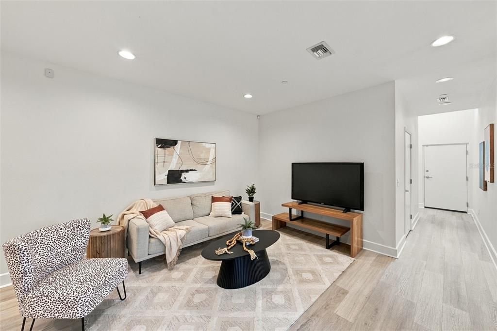 En Venta: $749,000 (3 camas, 2 baños, 2541 Pies cuadrados)