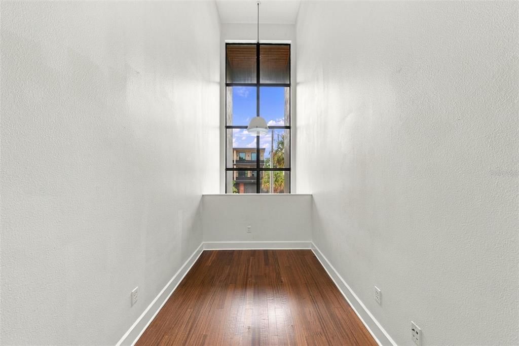 En Venta: $749,000 (3 camas, 2 baños, 2541 Pies cuadrados)