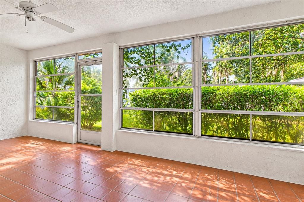 На продажу: $269,500 (3 спален, 2 ванн, 1614 Квадратных фут)