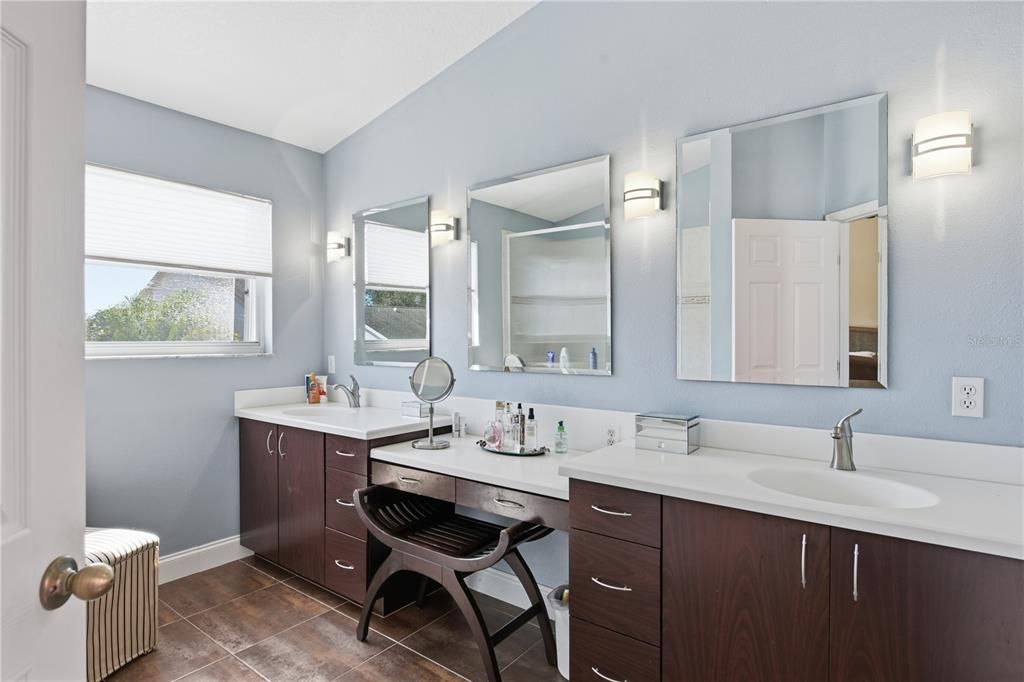 For Sale: $539,000 (3 beds, 2 baths, 1832 Square Feet)