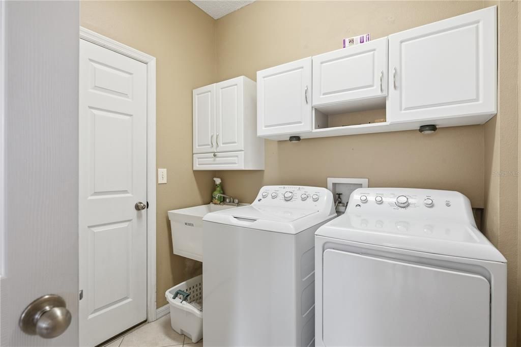For Sale: $539,000 (3 beds, 2 baths, 1832 Square Feet)