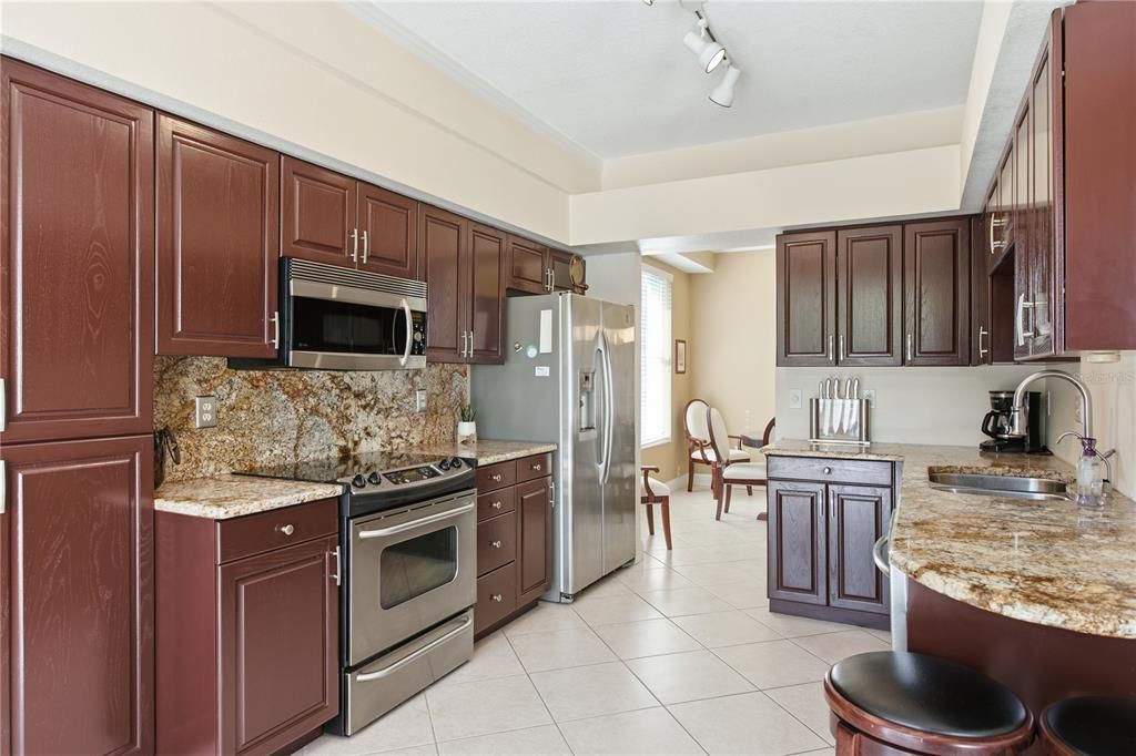 For Sale: $539,000 (3 beds, 2 baths, 1832 Square Feet)