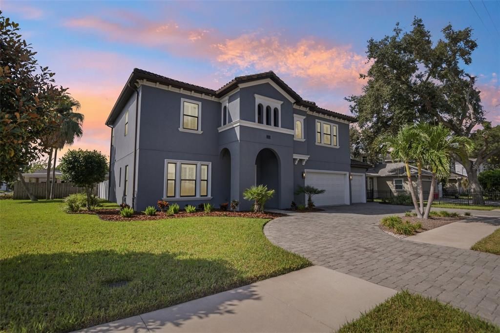 For Sale: $1,599,900 (5 beds, 4 baths, 3502 Square Feet)