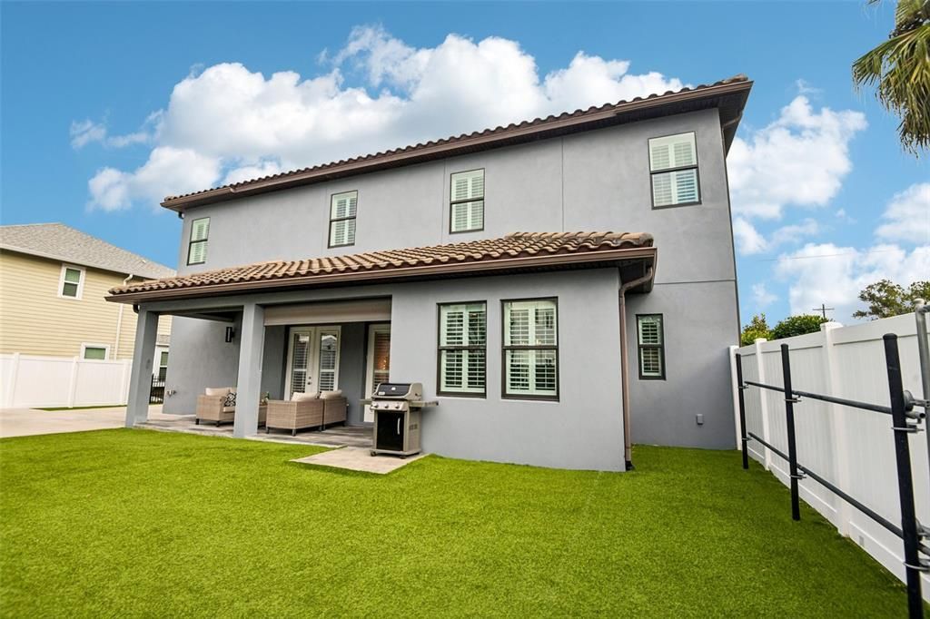 For Sale: $1,599,900 (5 beds, 4 baths, 3502 Square Feet)