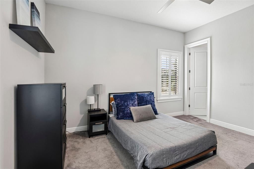 For Sale: $1,599,900 (5 beds, 4 baths, 3502 Square Feet)