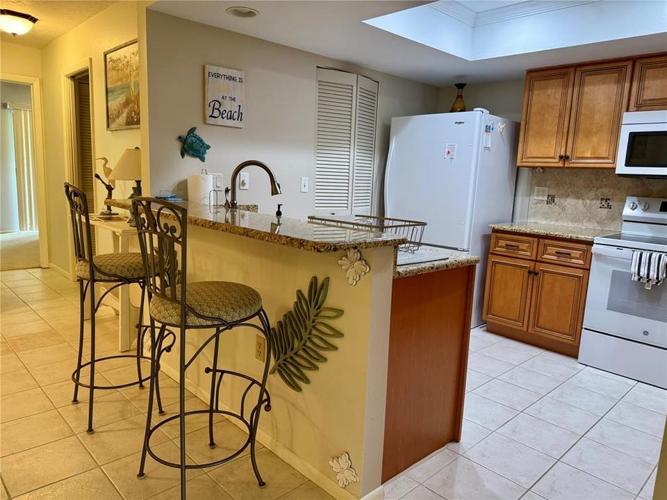 For Sale: $265,000 (3 beds, 2 baths, 1254 Square Feet)