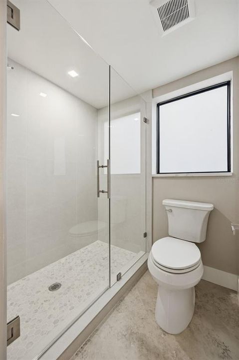 For Rent: $3,250 (2 beds, 2 baths, 1000 Square Feet)