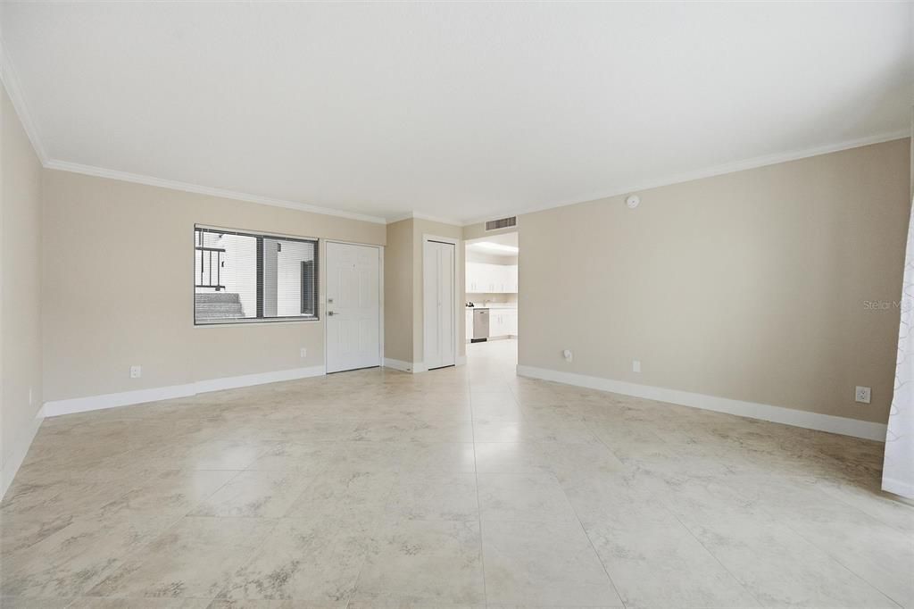 For Rent: $3,250 (2 beds, 2 baths, 1000 Square Feet)