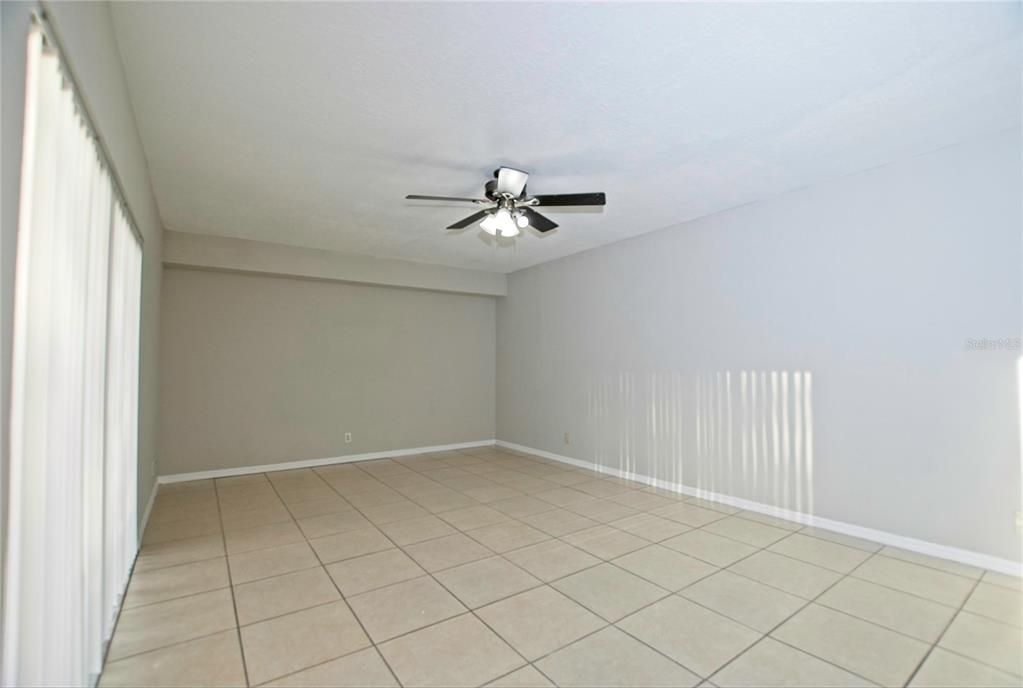 For Sale: $200,000 (2 beds, 2 baths, 1285 Square Feet)
