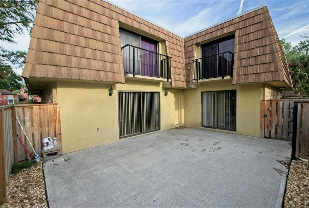 For Sale: $200,000 (2 beds, 2 baths, 1285 Square Feet)
