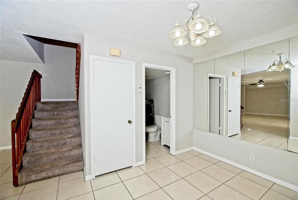 For Sale: $200,000 (2 beds, 2 baths, 1285 Square Feet)