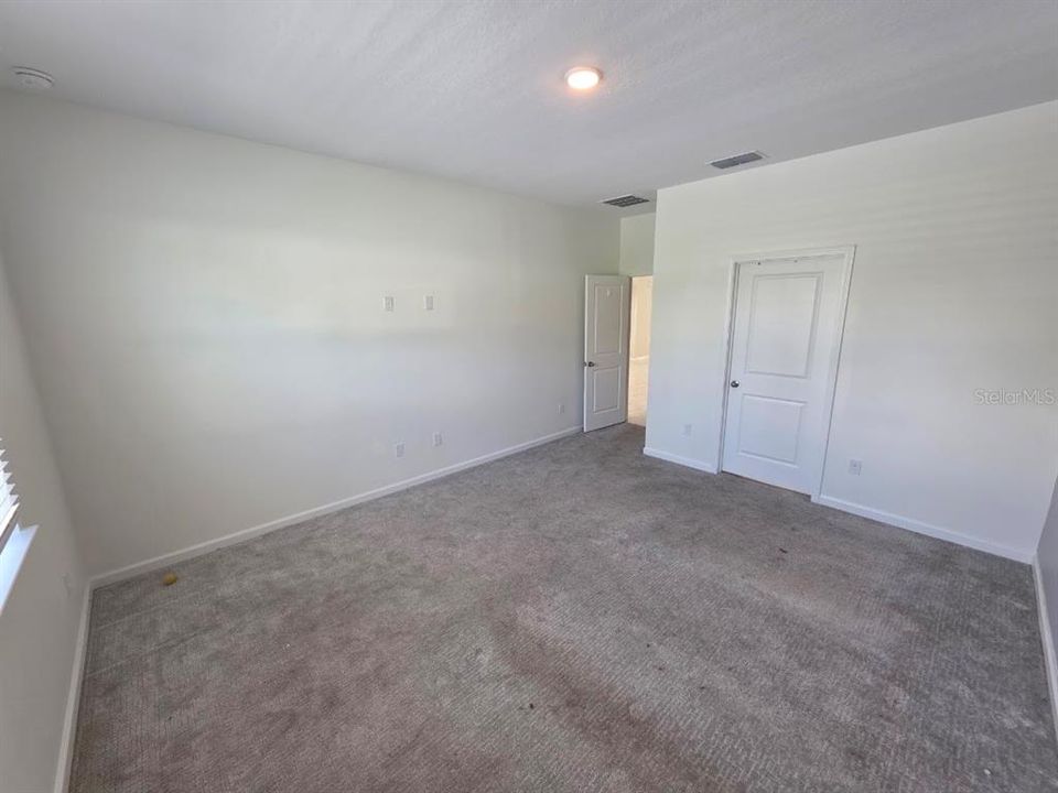 For Rent: $3,300 (4 beds, 2 baths, 2236 Square Feet)